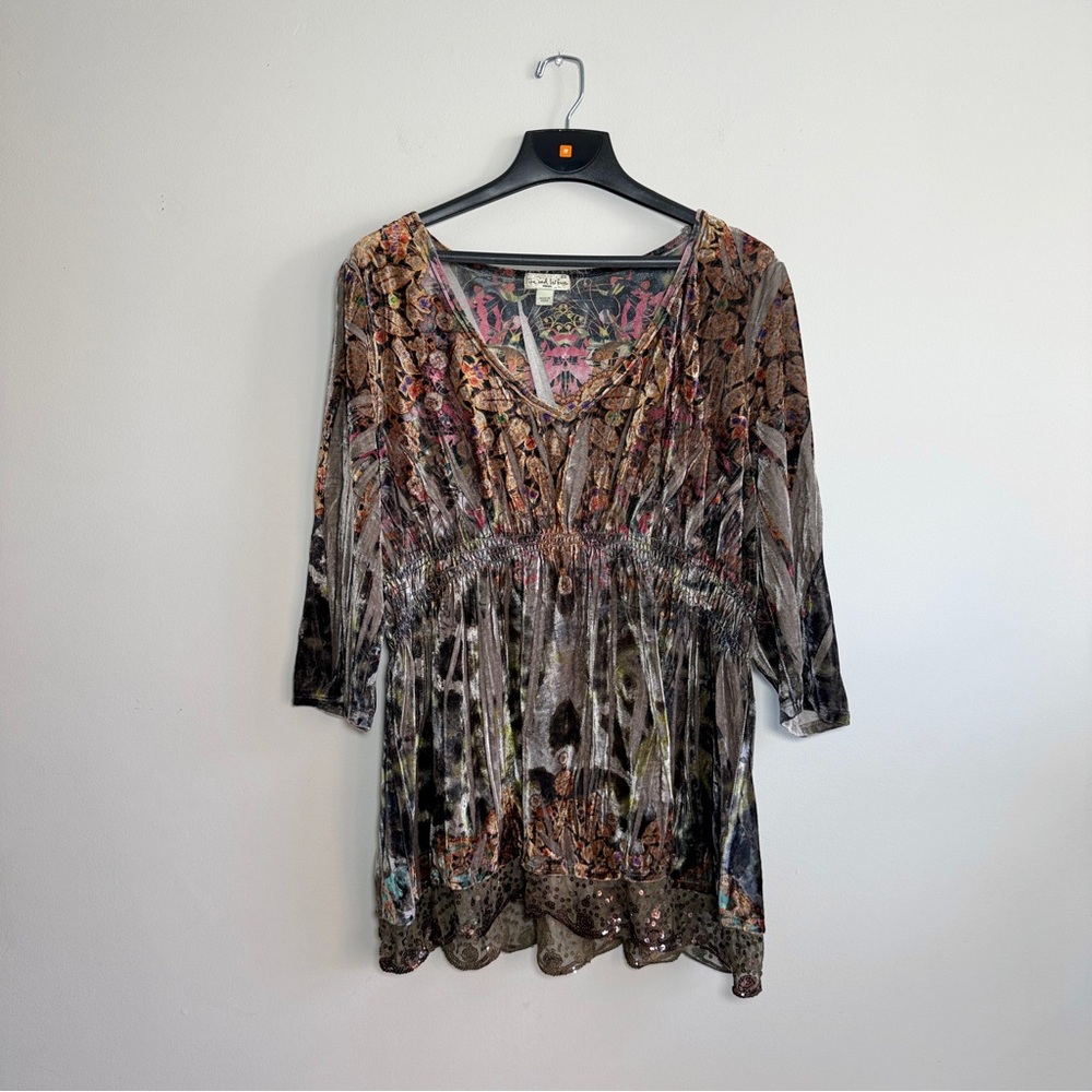 Live and Let Live Velvet Pleated Lace Trim Tunic Top 2X